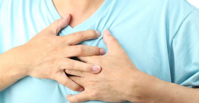 Грудний остеохондроз часто проявляє себе болем у серці
